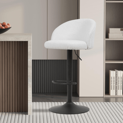 Tabouret de bar Arda blanc bouclé | Pieds en métal | H-H 86/107 x L-L 49 x P-P 46 cm Tabouret de bar Arda blanc bouclé | Pieds en métal | H-H 86/107 x L-L 49 x P-P 46 cm