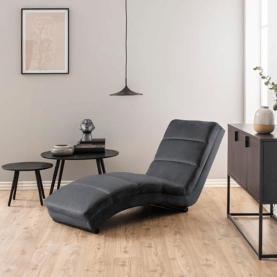 Chaise longue Vic en tissu gris foncé : Design épuré et surpiqué Chaise longue Vic en tissu gris foncé : Design épuré et surpiqué